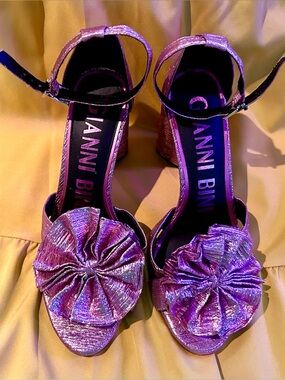 Gianni Bini Metallic Lavender Heeled Bow Sandals, Size 8